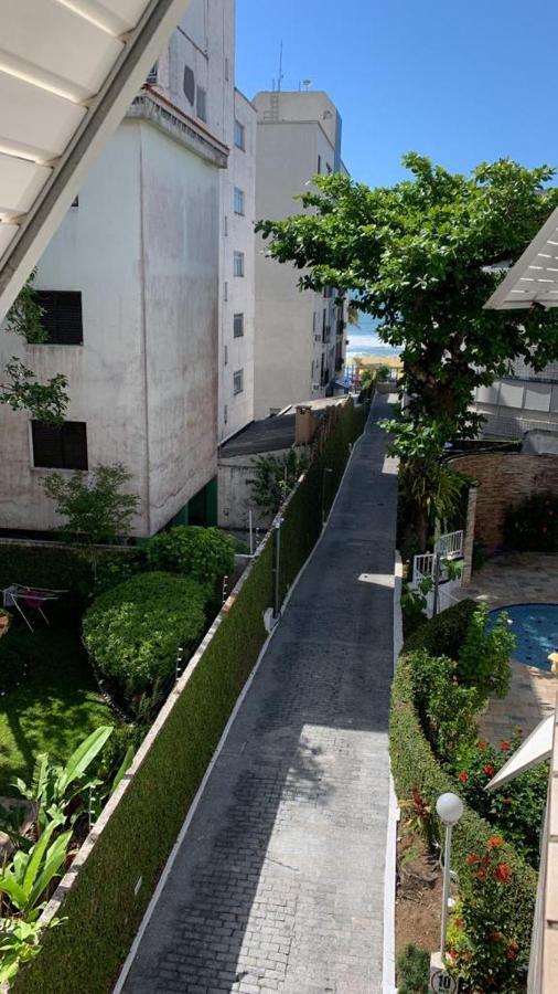 グァルジャーApartamento Pe Na Areia Na Praia Do Tomboアパートメント エクステリア 写真